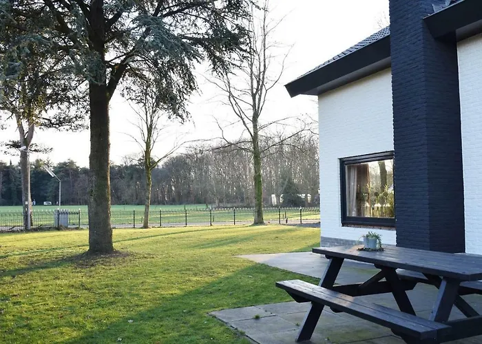 Groeps 24 Pers. Otel *