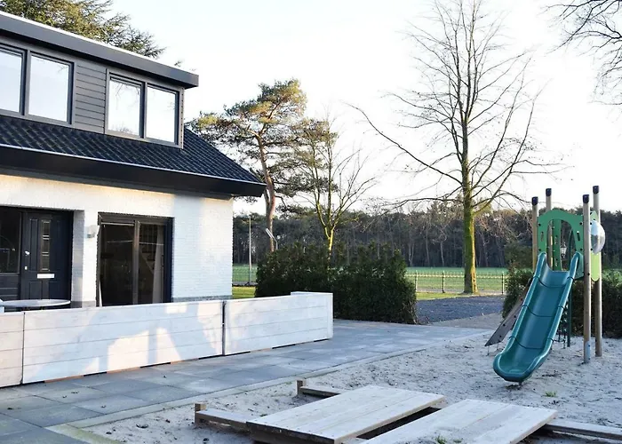 Groeps 24 Pers. Otel *