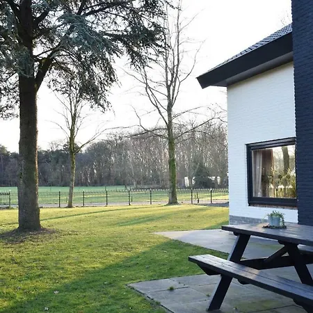 Groeps 24 Pers. Hotel *